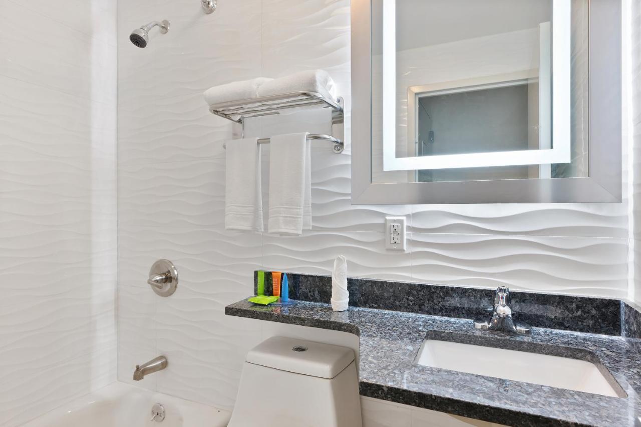 Casa Blanca Hotel Brooklyn New York Exterior photo