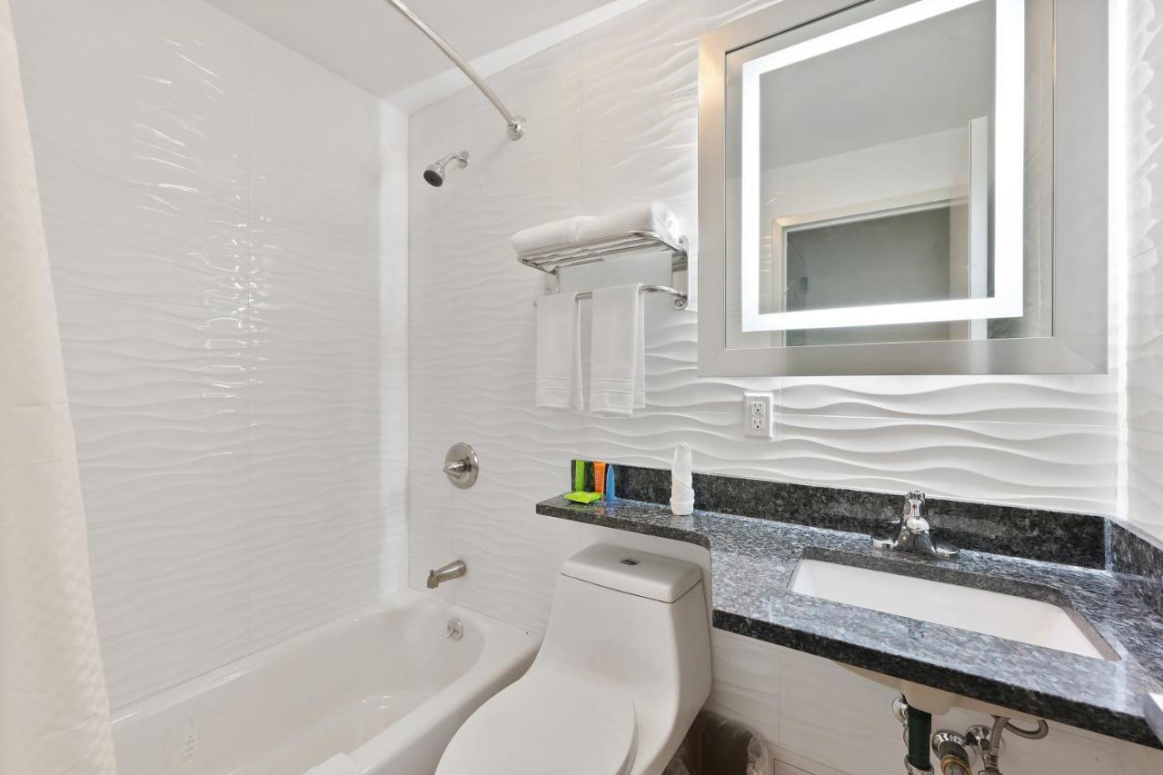 Casa Blanca Hotel Brooklyn New York Exterior photo