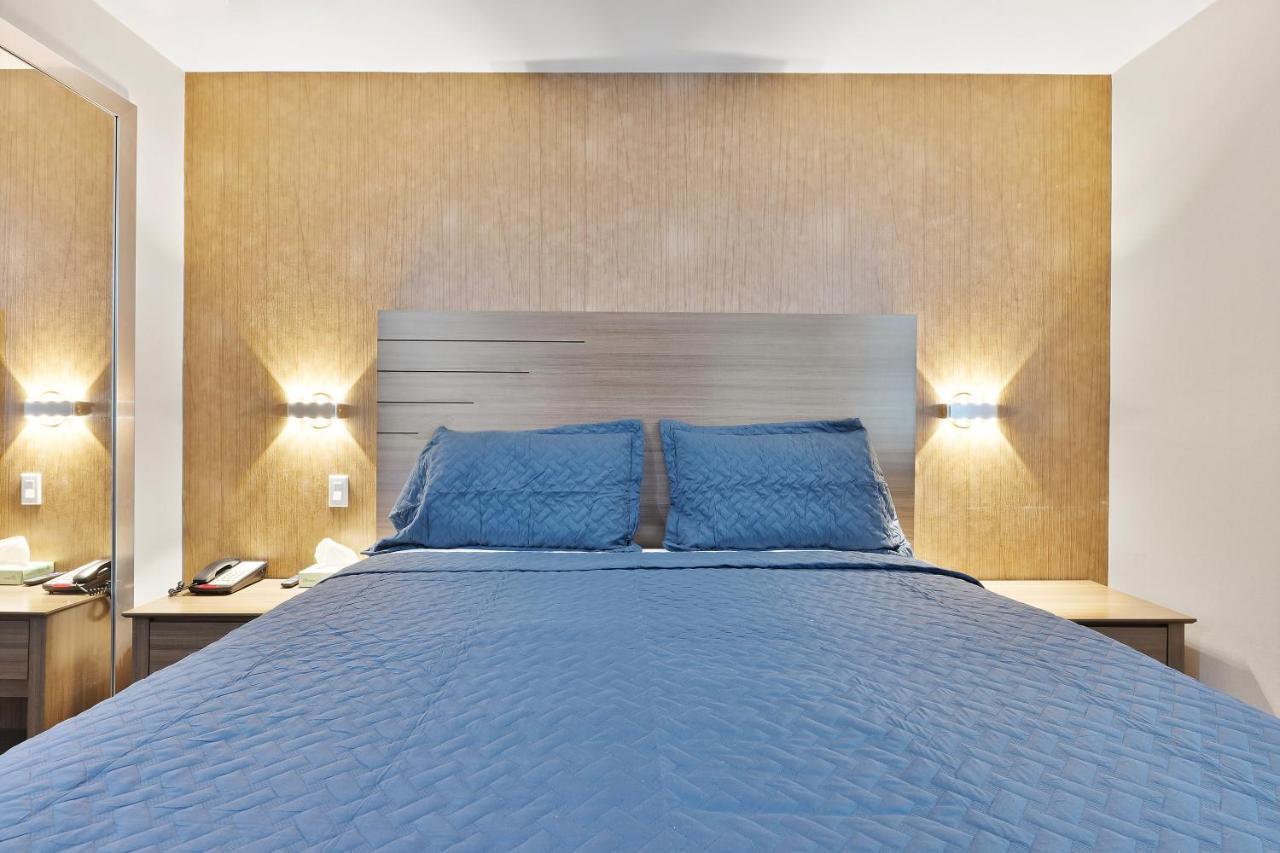 Casa Blanca Hotel Brooklyn New York Exterior photo
